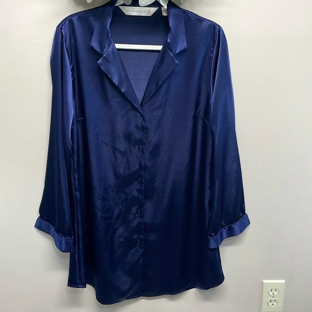 Vintage Victoria’s Secret Satin Button Front Sleepshirt Nightgown M